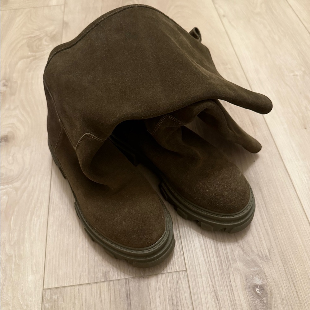 Woman’s Suede Boots GIABORGHIN!